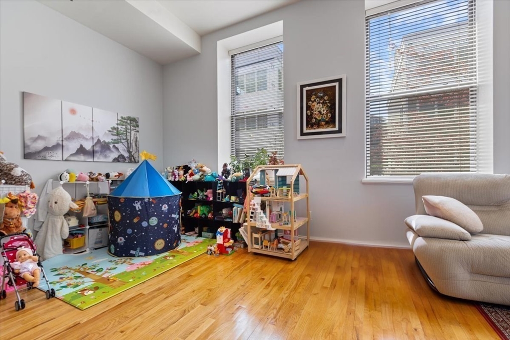11 Wyman St # 2C