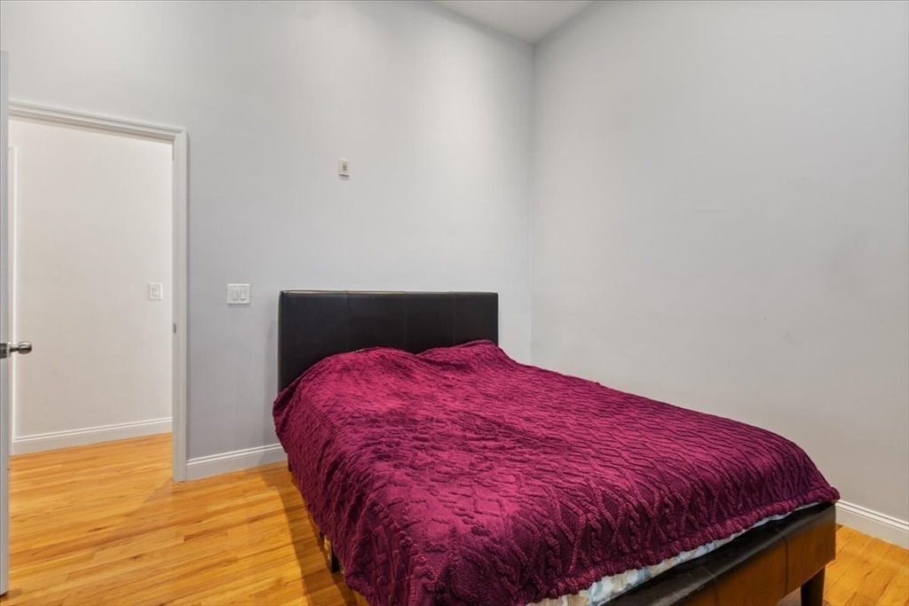 11 Wyman St # 2C