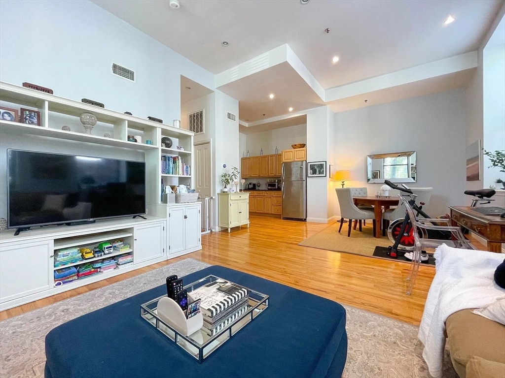 11 Wyman St # 2C