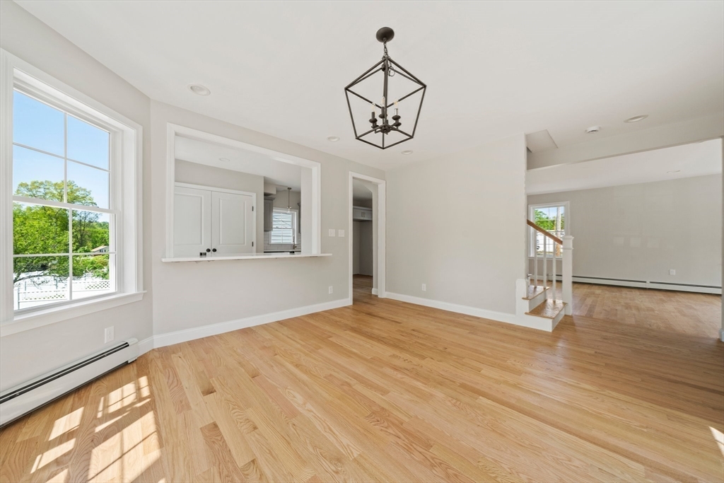 182 Russ St