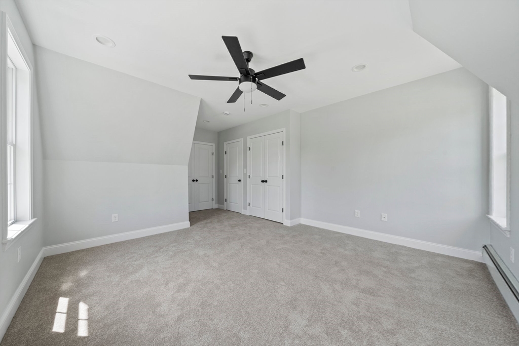 182 Russ St