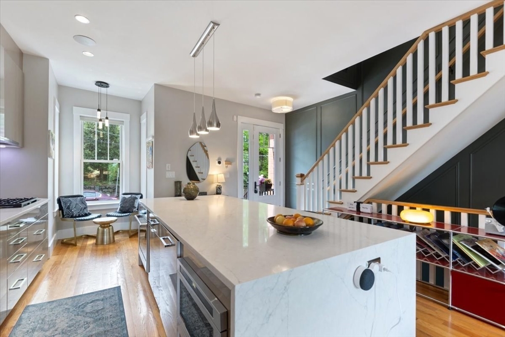 38 Sheridan St