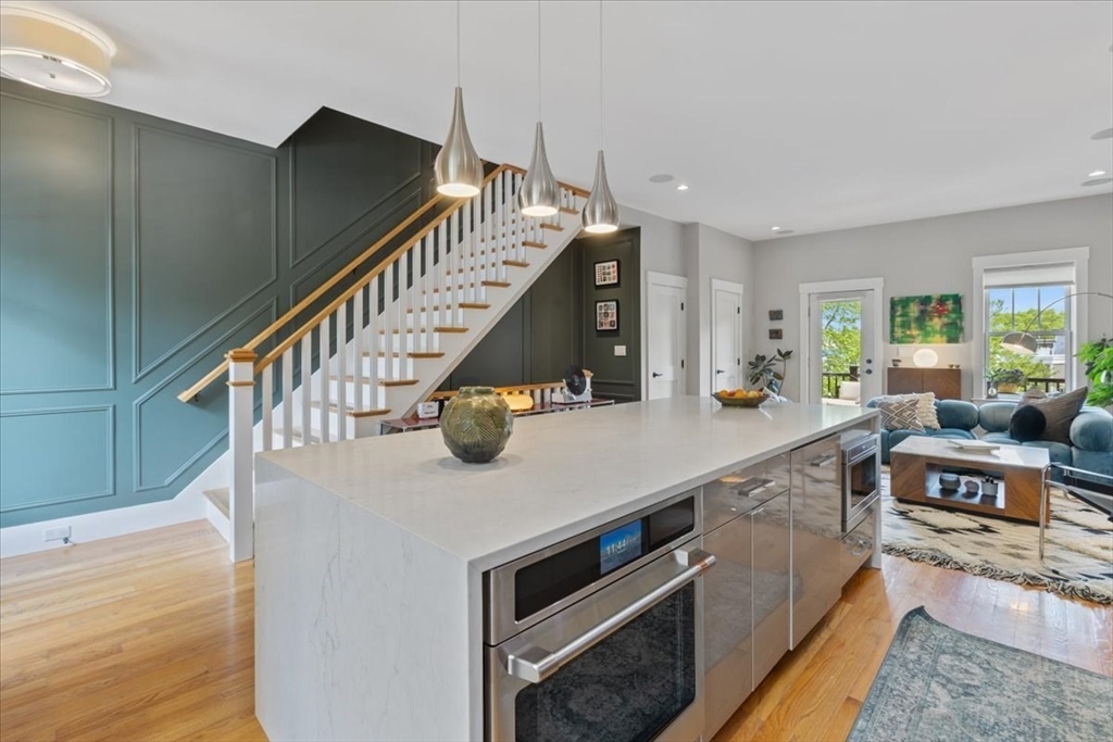 38 Sheridan St