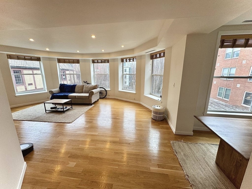 25 Marion Street # 32