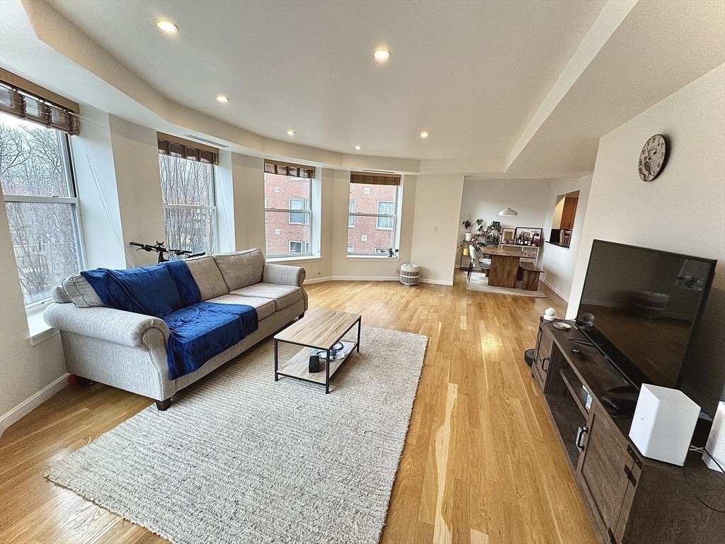 25 Marion Street # 32