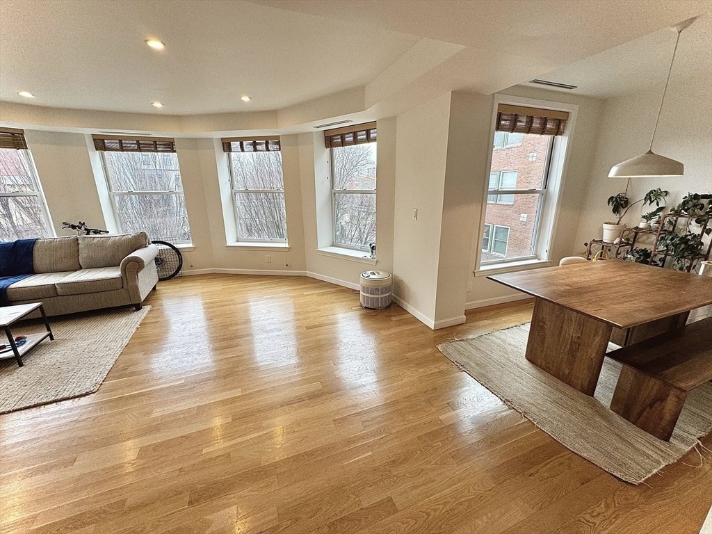 25 Marion Street # 32