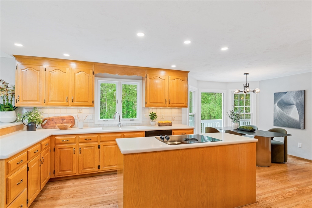 25 Bogastow Circle