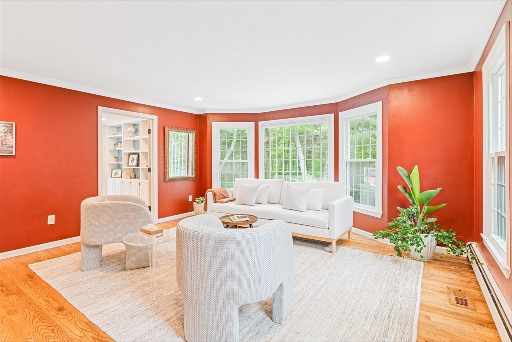 25 Bogastow Circle