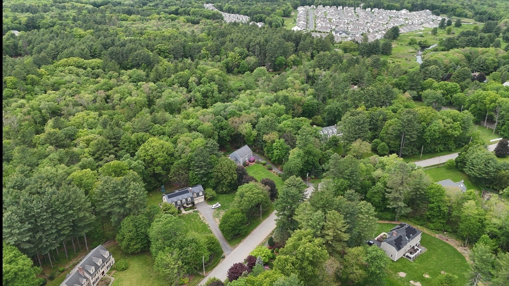 25 Bogastow Circle