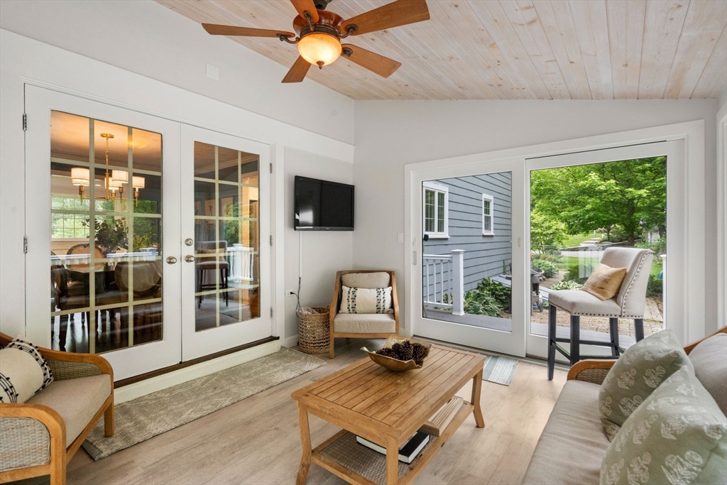 36 Indian Hill Rd