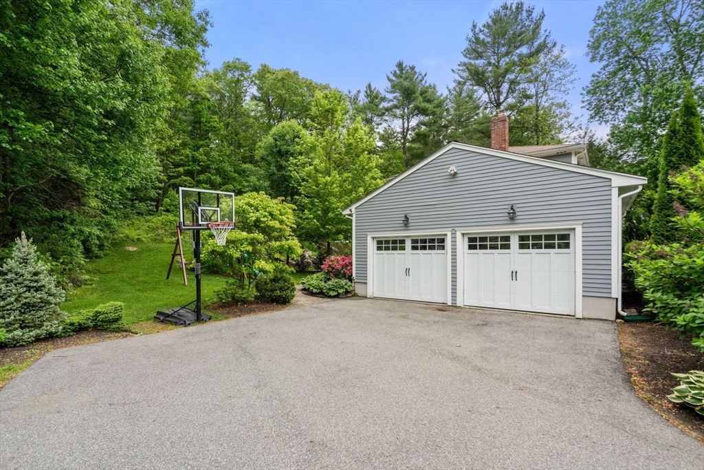 36 Indian Hill Rd