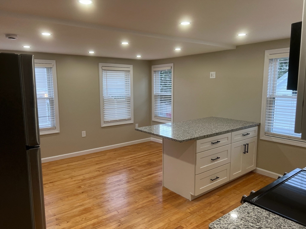 38-40 Guild St # 2 Unit: 38-2