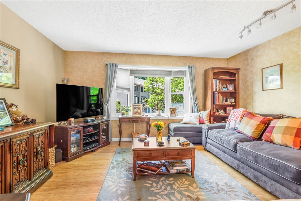 95 Tennis Plaza Rd # 12