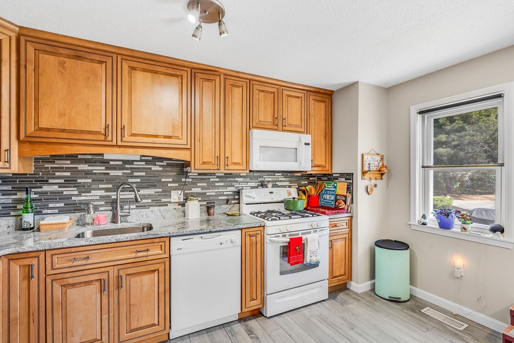 95 Tennis Plaza Rd # 12