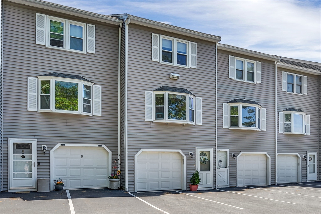 95 Tennis Plaza Rd # 12