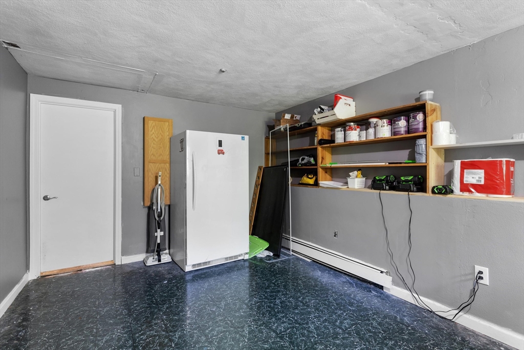 49 Miller St