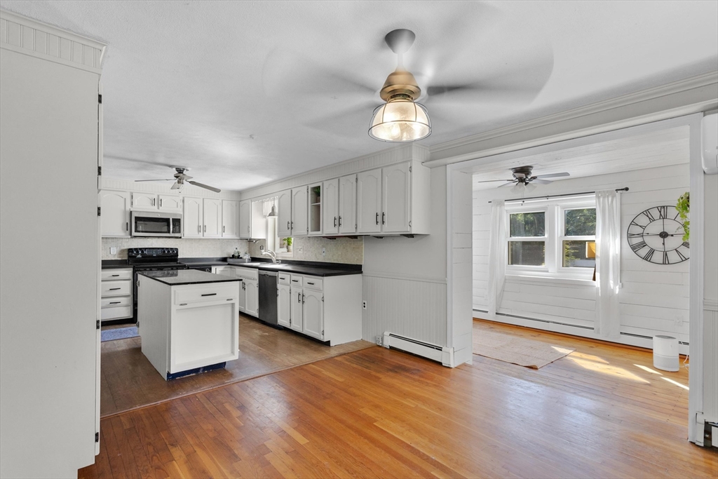 49 Miller St