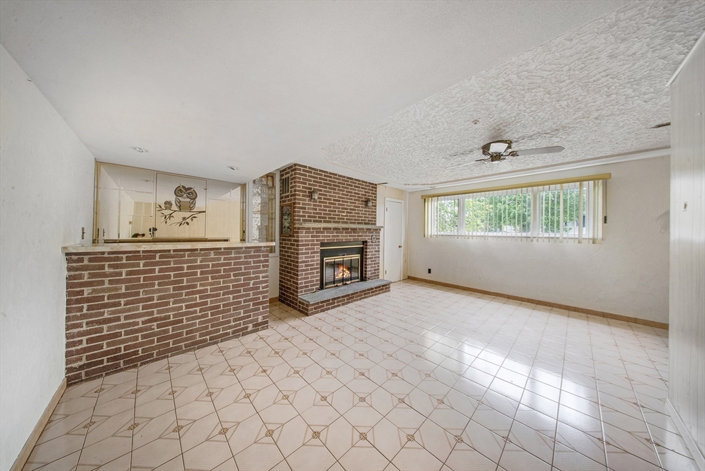 25 Gloversbrook Rd
