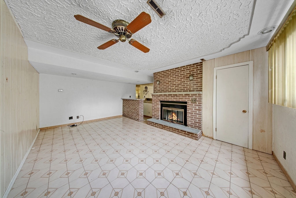 25 Gloversbrook Rd