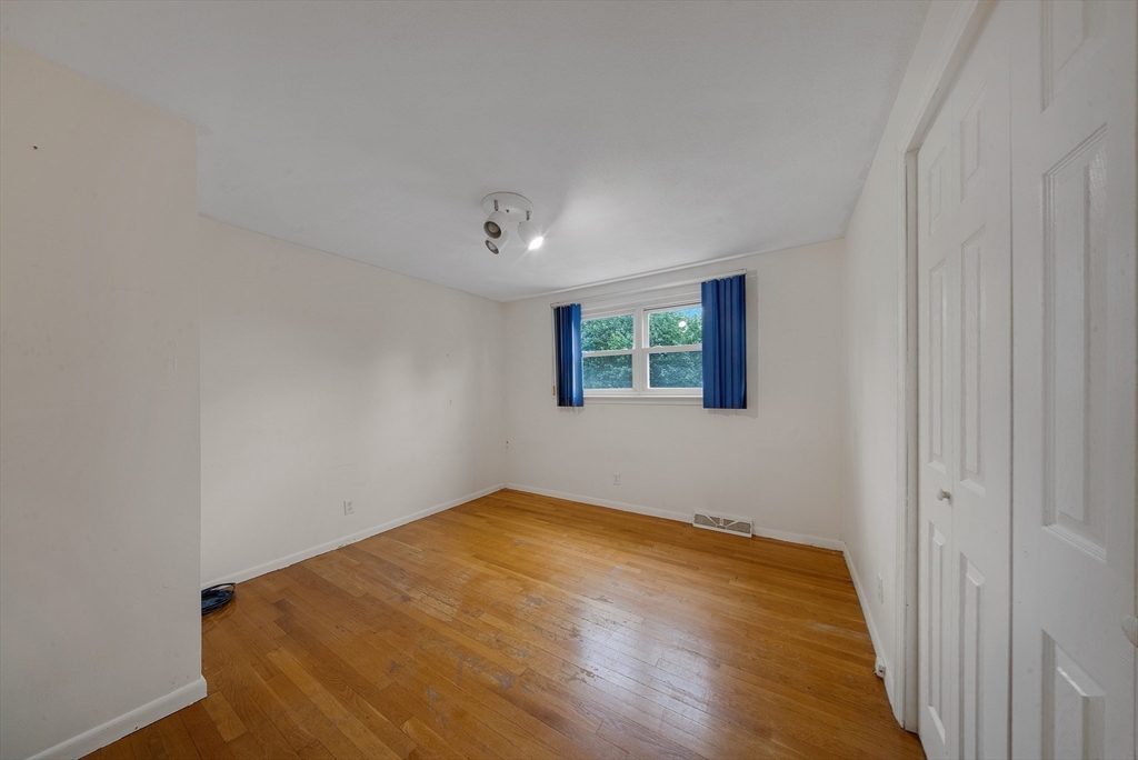 25 Gloversbrook Rd