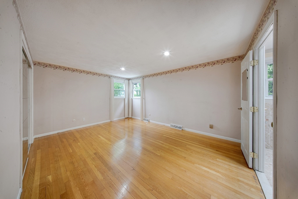 25 Gloversbrook Rd