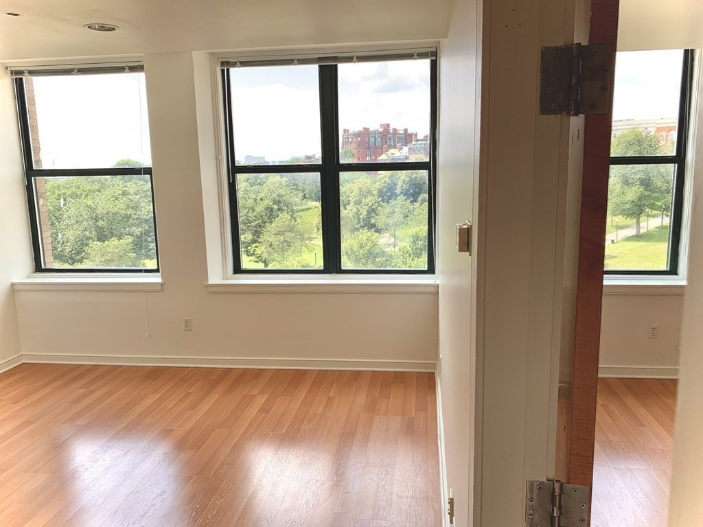 131 Tremont Street # 7B