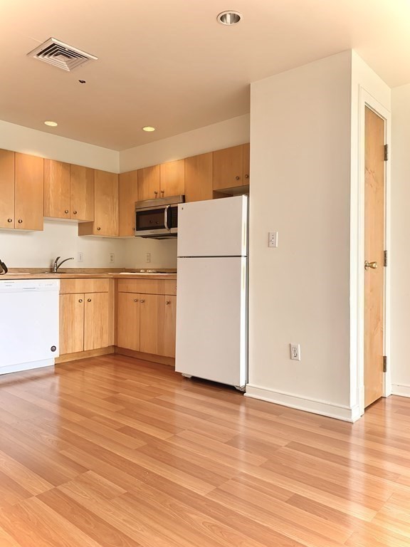 131 Tremont Street # 7B