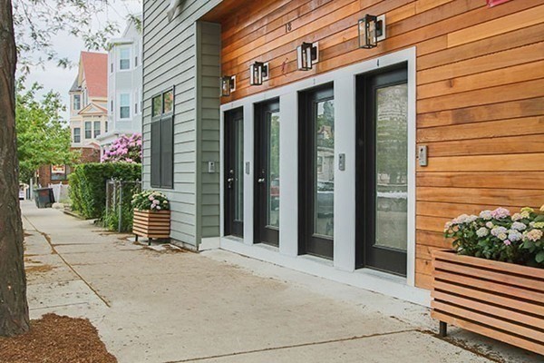 18 Highland Ave # 2