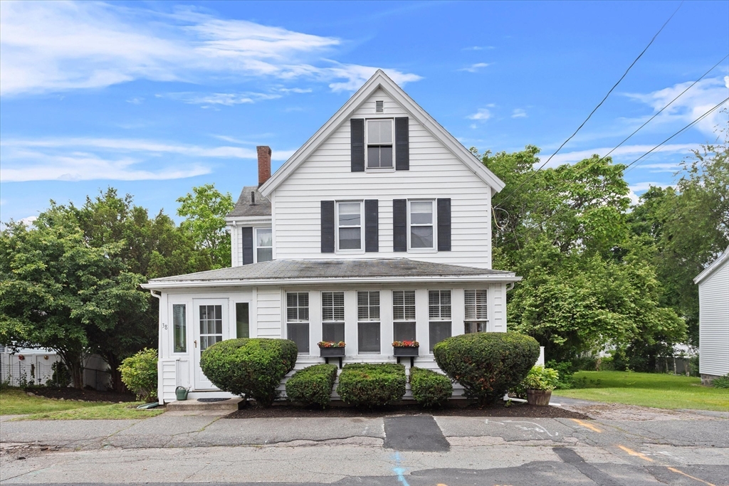 38 Myrtle St