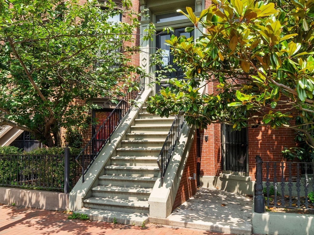 195 W. Newton PH