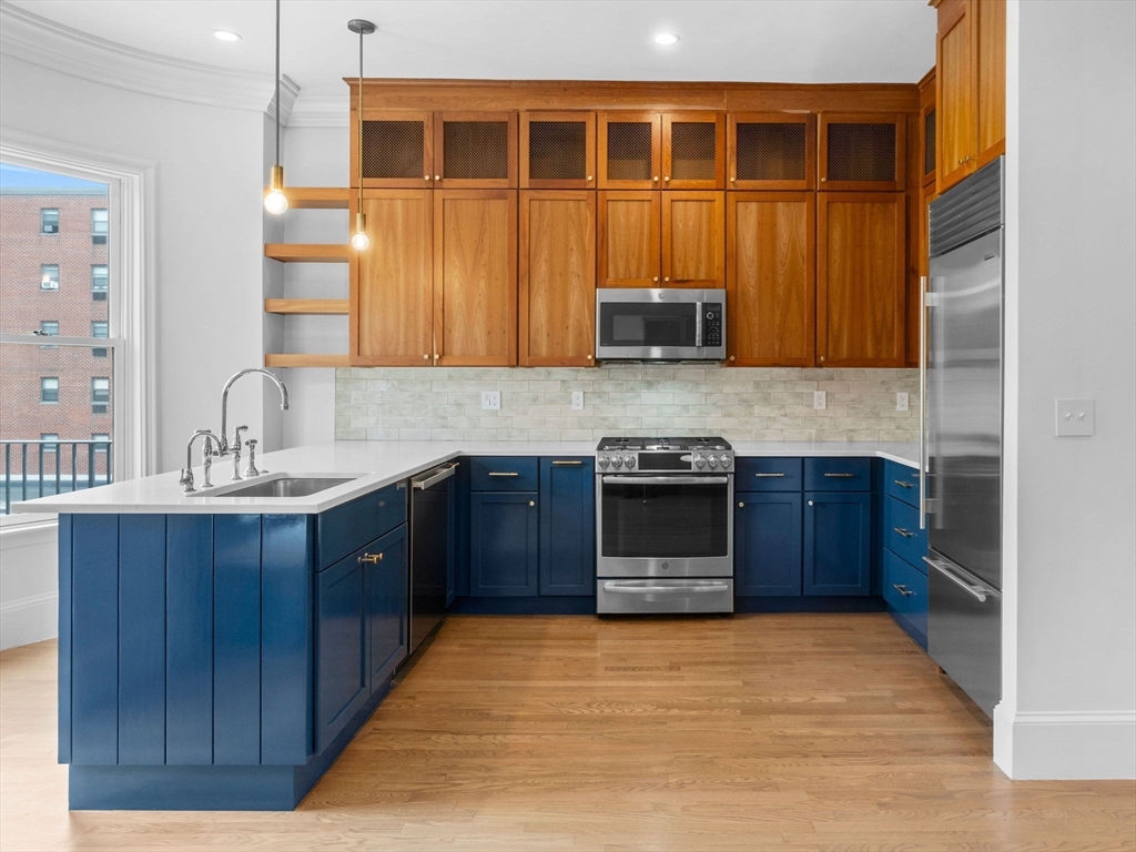 195 W. Newton PH