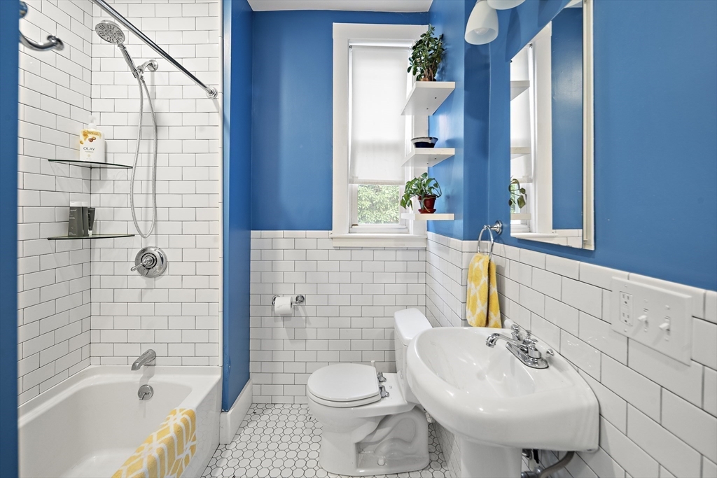 111 Bartlett Street # 1