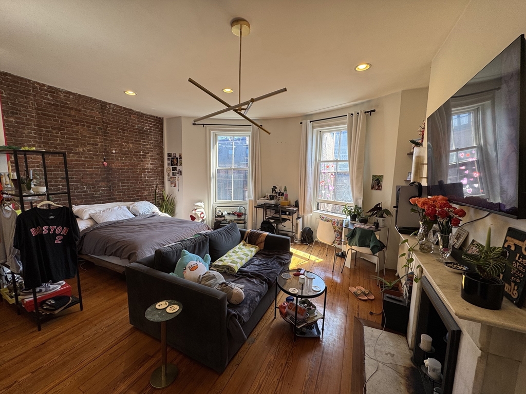 195 Beacon Street # 8