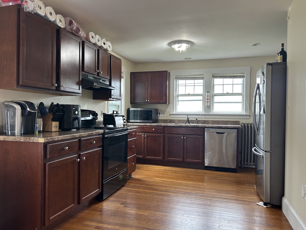 227 Elm St