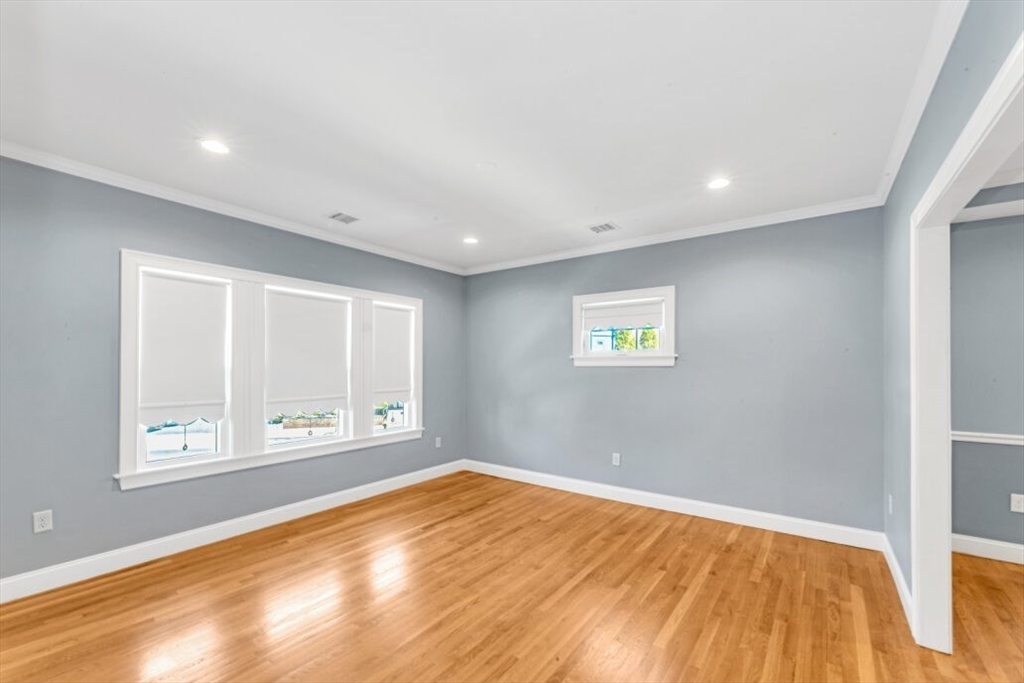 8 Newburg St # 8