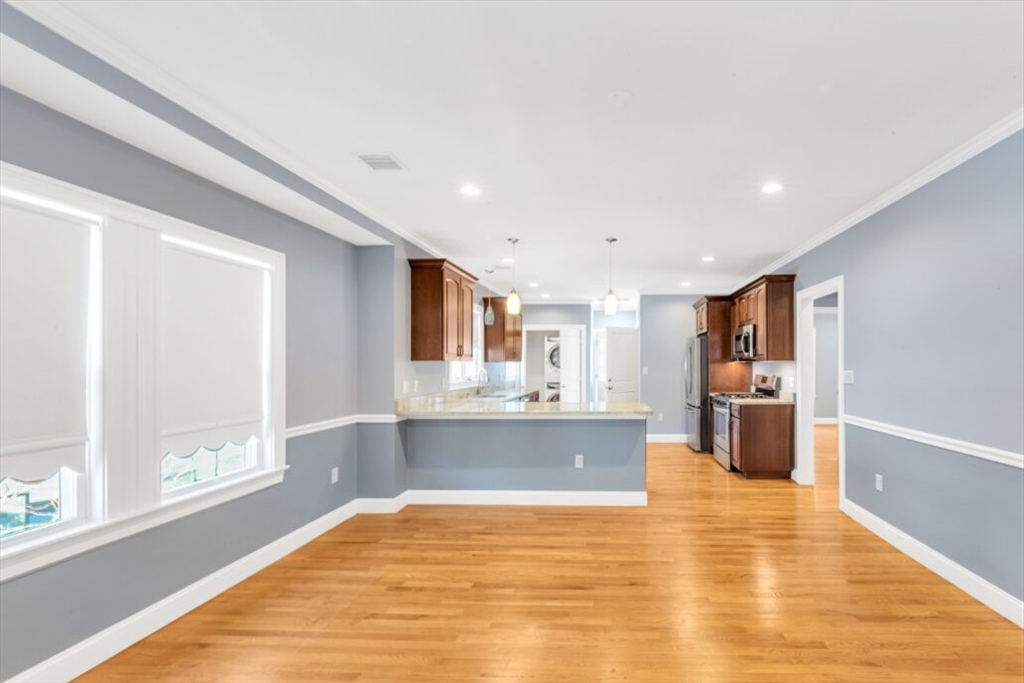 8 Newburg St # 8