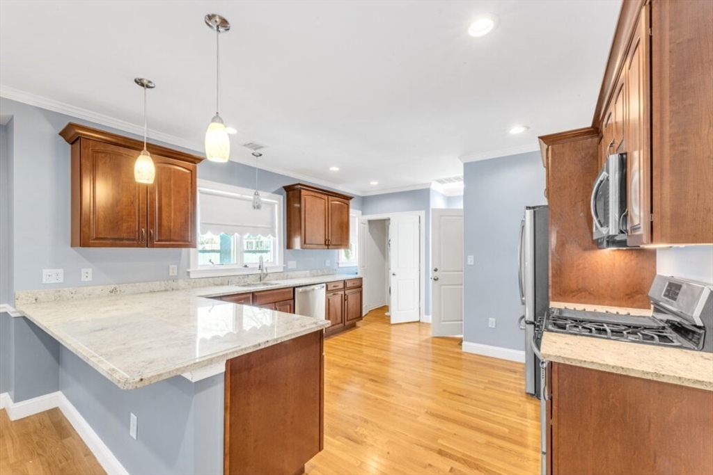 8 Newburg St # 8