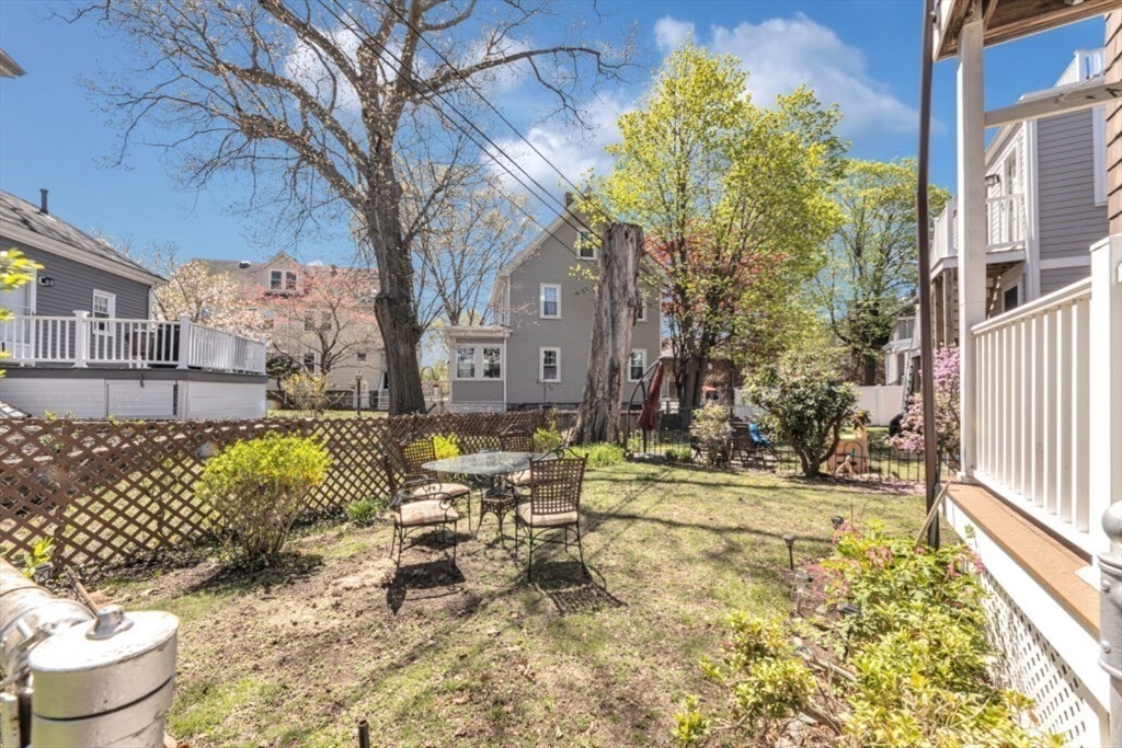 8 Newburg St # 8