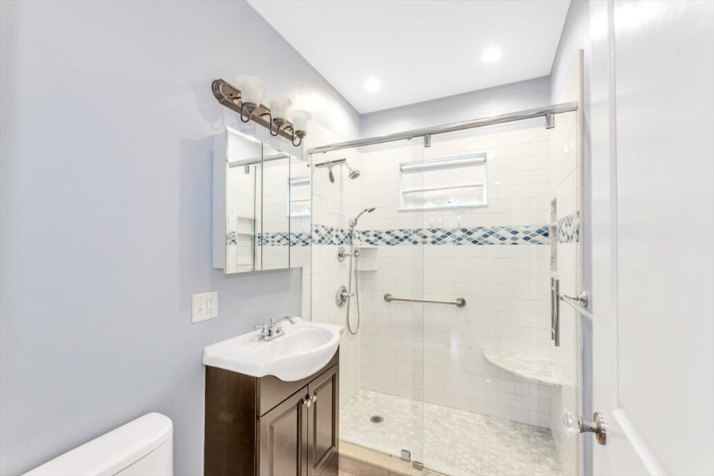 8 Newburg St # 8