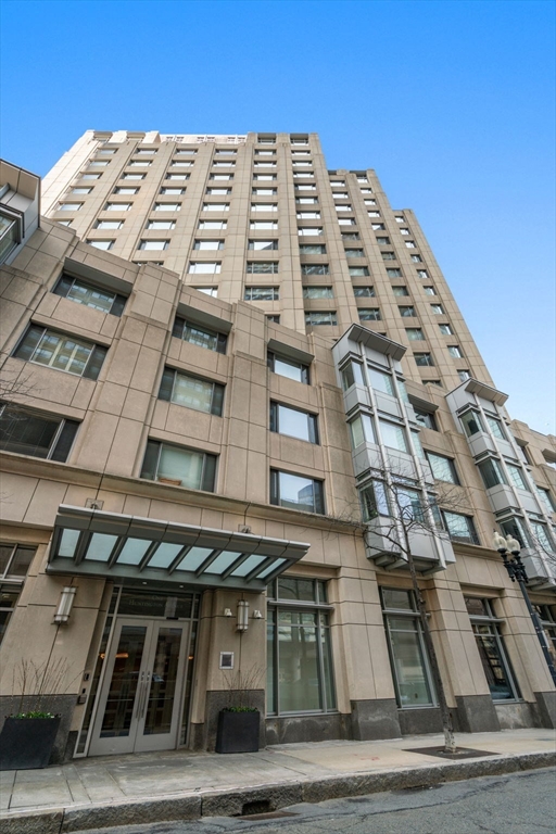 1 Huntington Ave # 807
