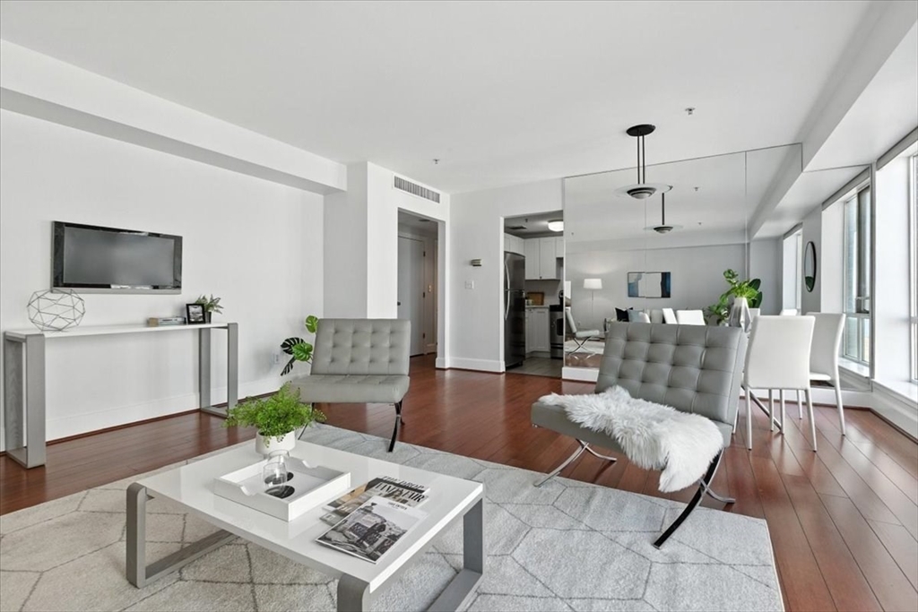 197 8th St # 501