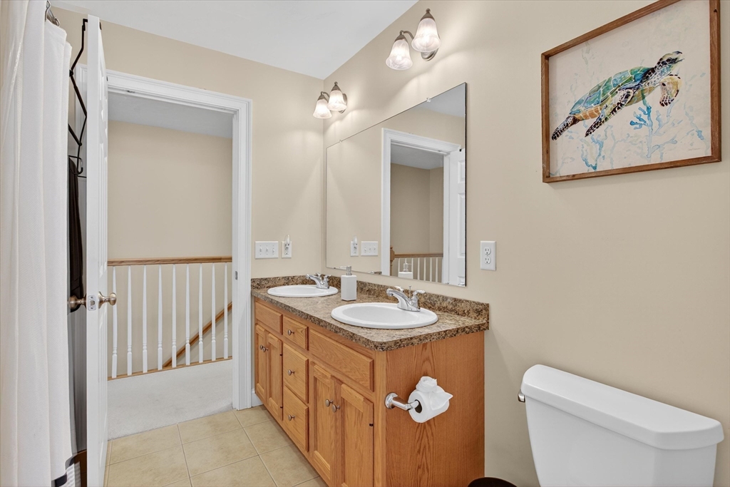 8 Curve St # B