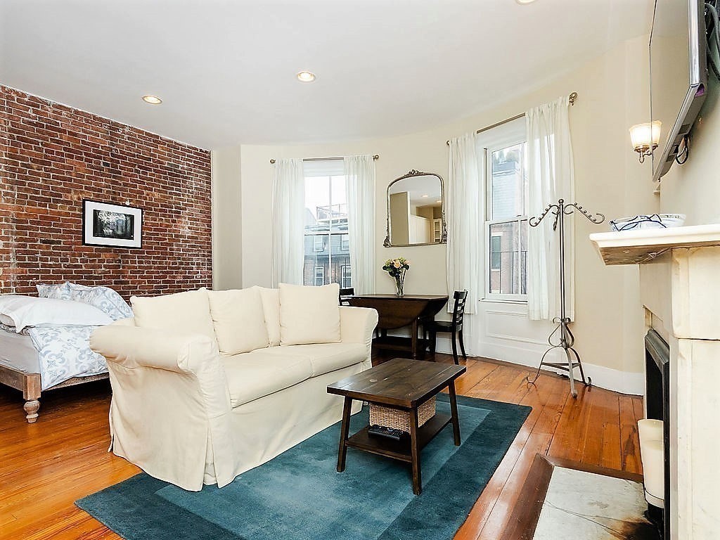 195 Beacon # 8