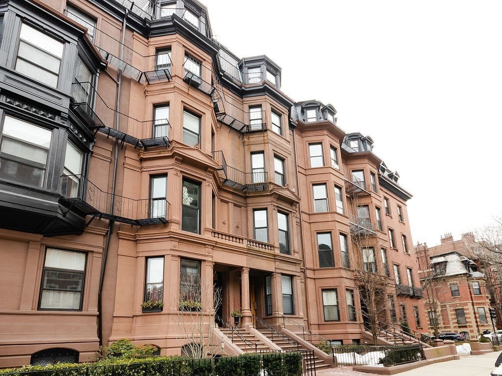 195 Beacon # 8