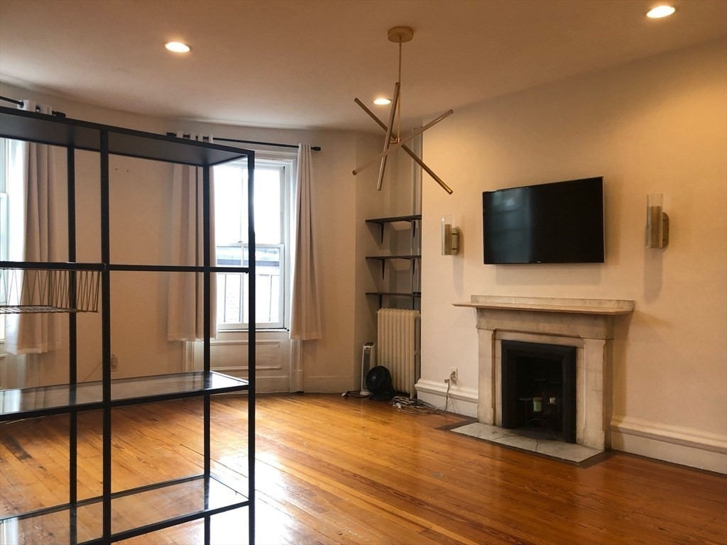 195 Beacon # 8