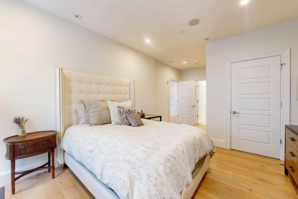 154 West 8th Street Unit: 5-S