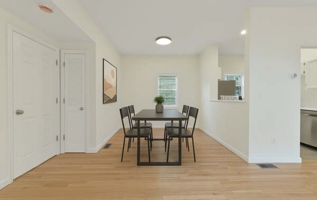 39 Middle St # 1