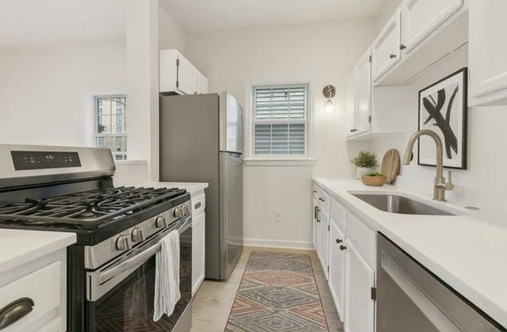 39 Middle St # 1