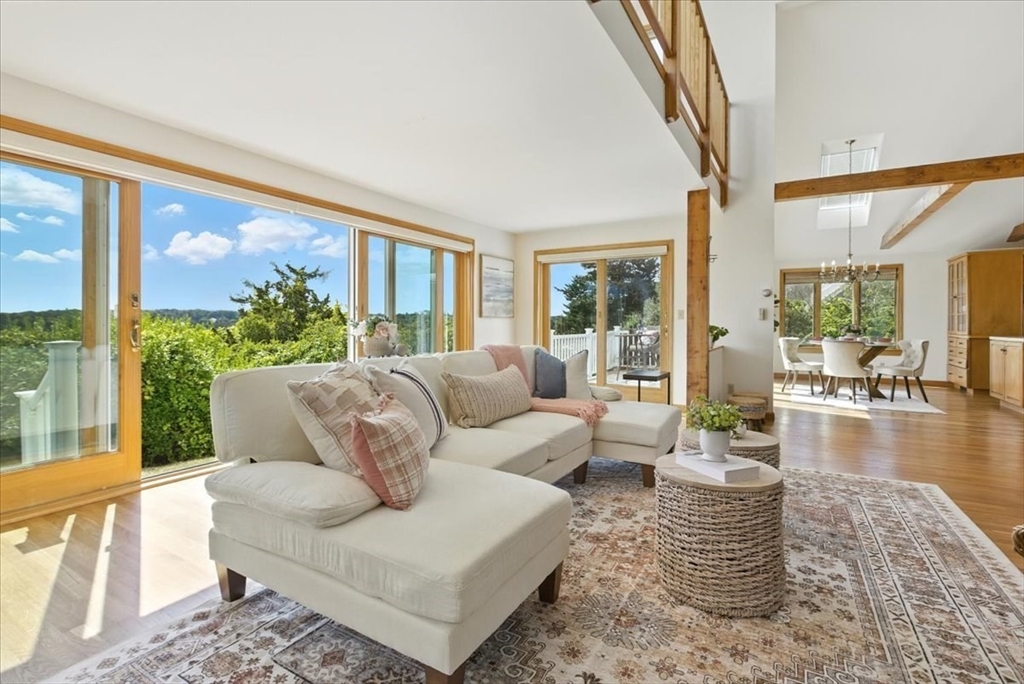 60 Smith Heights Way