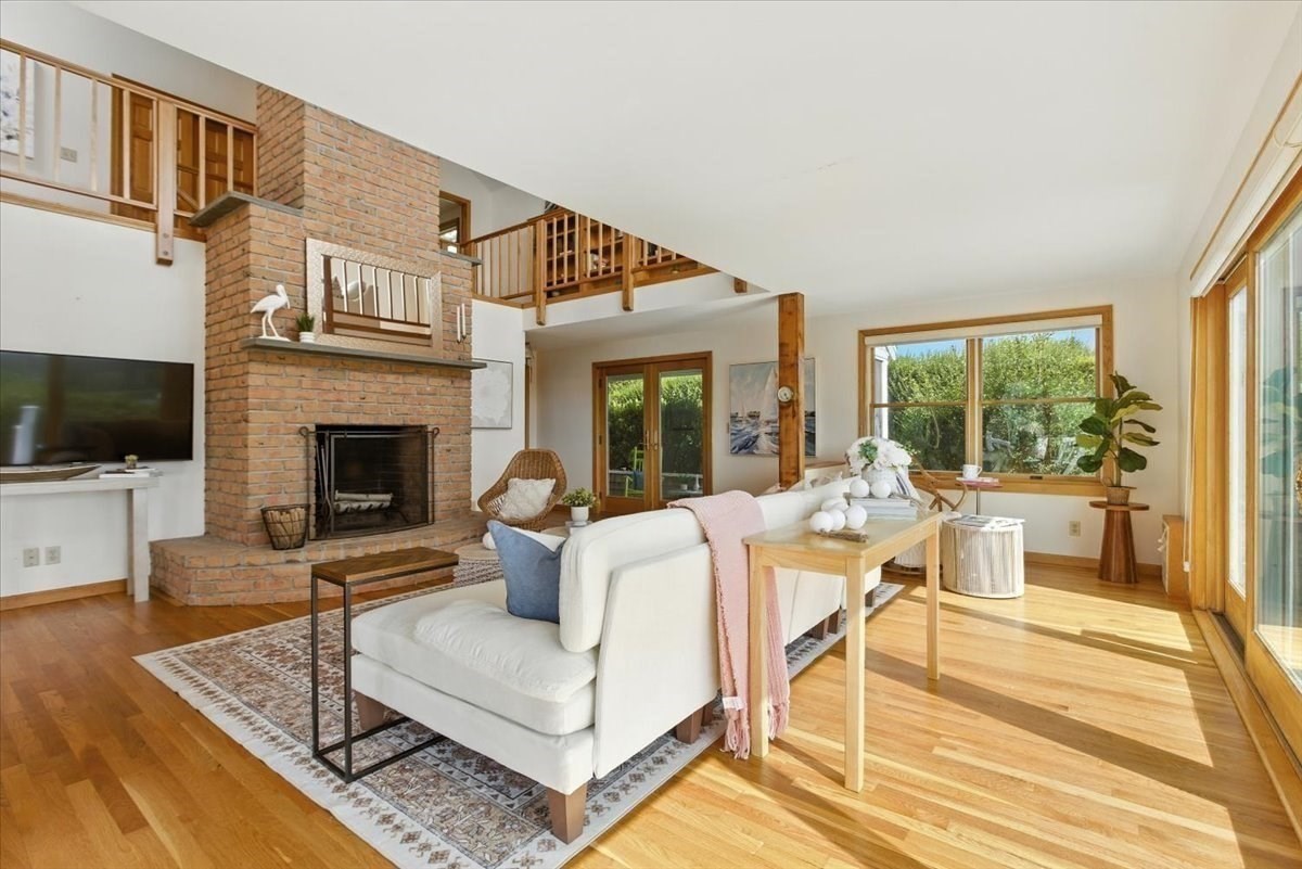 60 Smith Heights Way